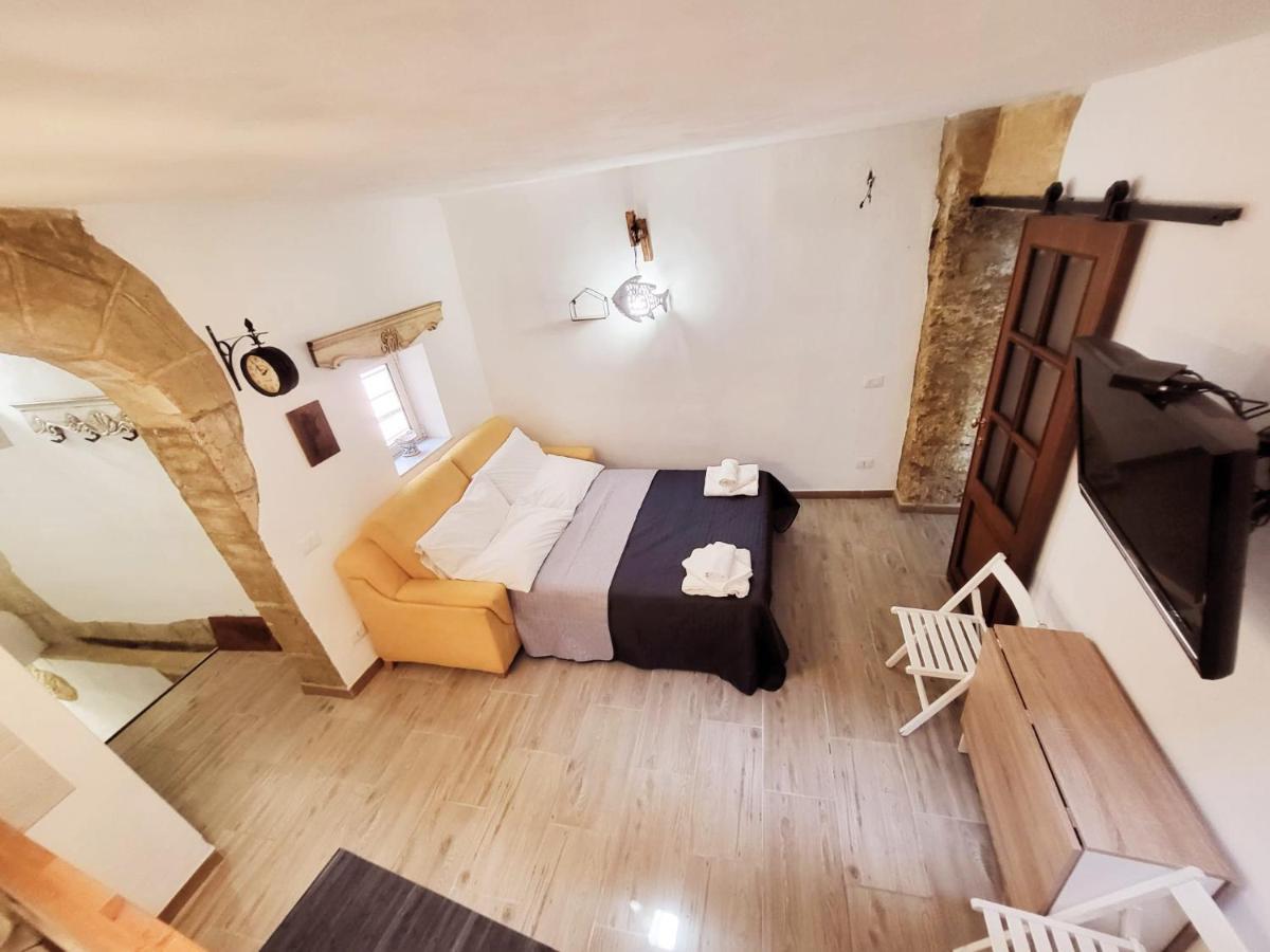 Casetta Poli- Appartamento Con Terrazza - Centro Storico Palermo Exteriör bild